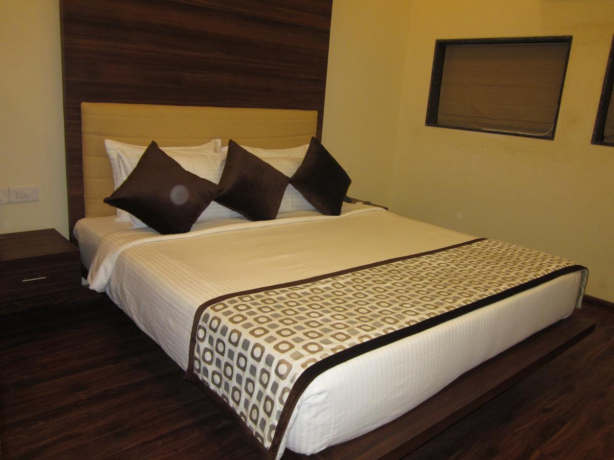 Vijaya Tej Clarks Inn Patna  Dış mekan fotoğraf