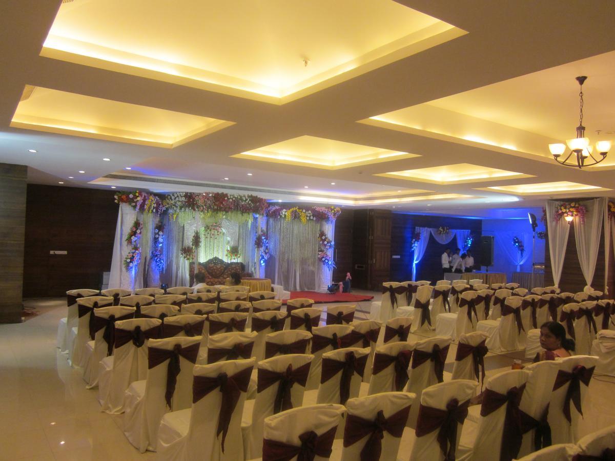 Vijaya Tej Clarks Inn Patna  Dış mekan fotoğraf
